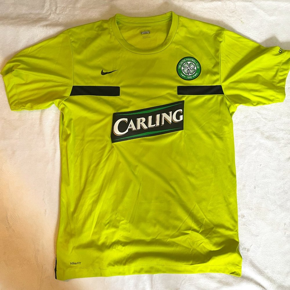 Nike Official Celtic Training Top size Adult L